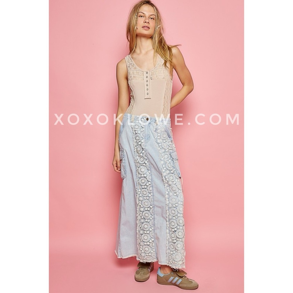 POL Vintage Washed Crochet Lace Paneled Denim Cargo Maxi Skirt - Picture 11 of 12